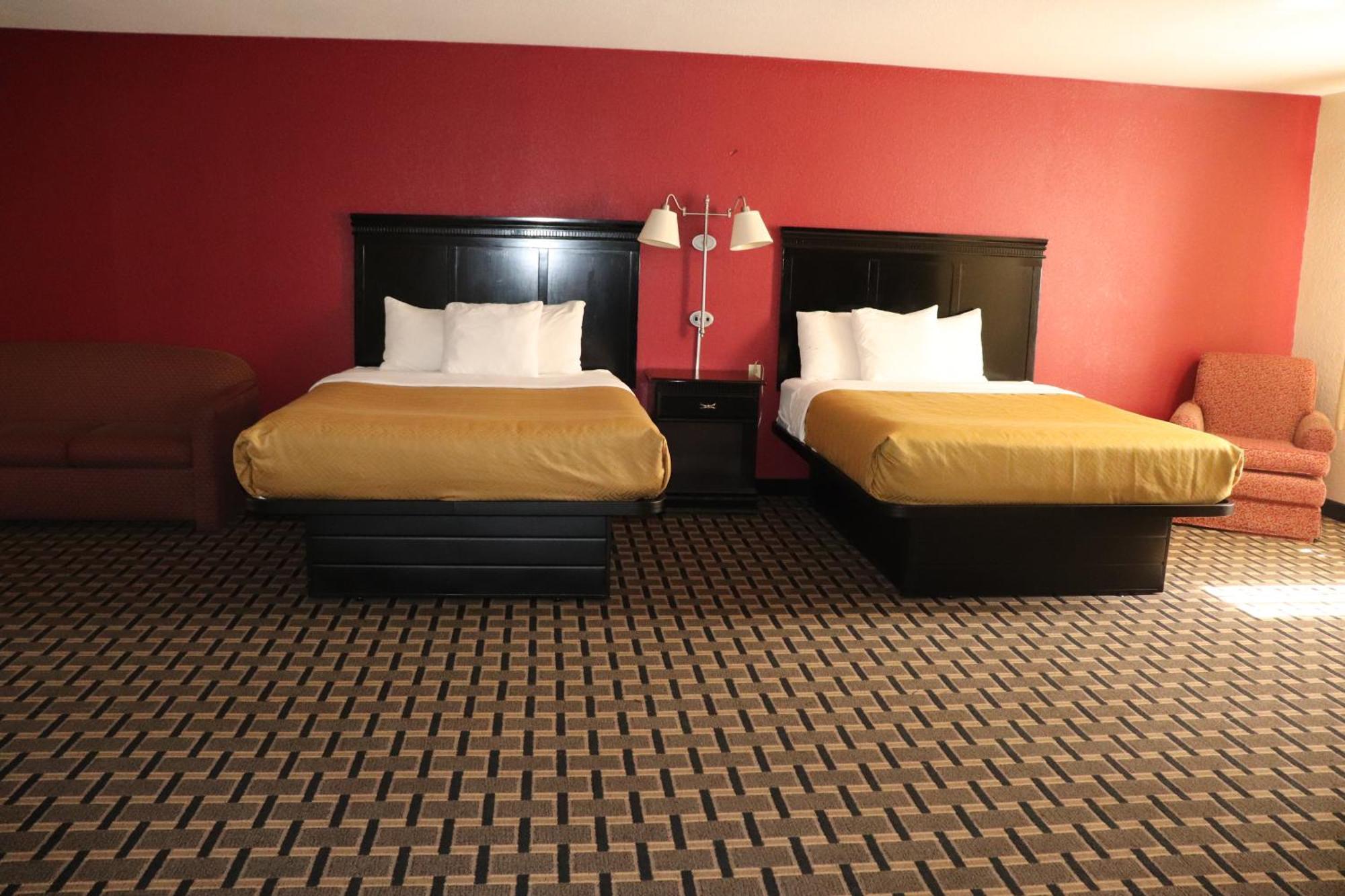 Econo Lodge Inn & Suites Wisconsin Dells Exterior photo